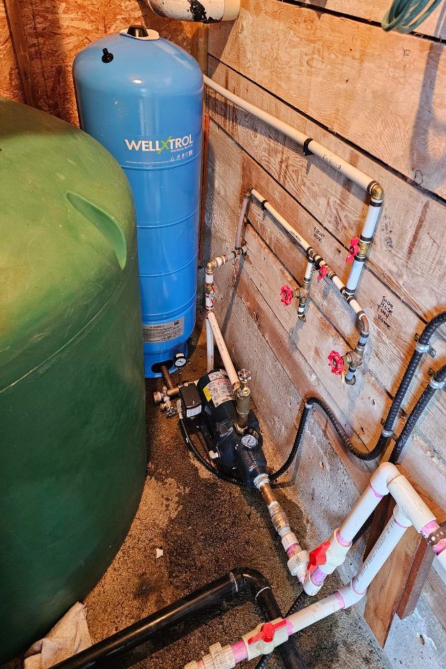 Well pump and pressure tank setup
